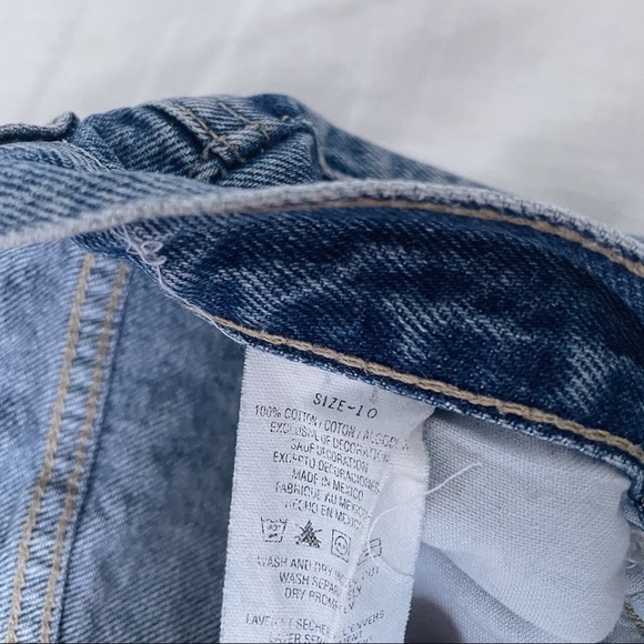 Vintage Tommy Hilfiger Cut-Off Shorts / Size 10 - Picture 4 of 4